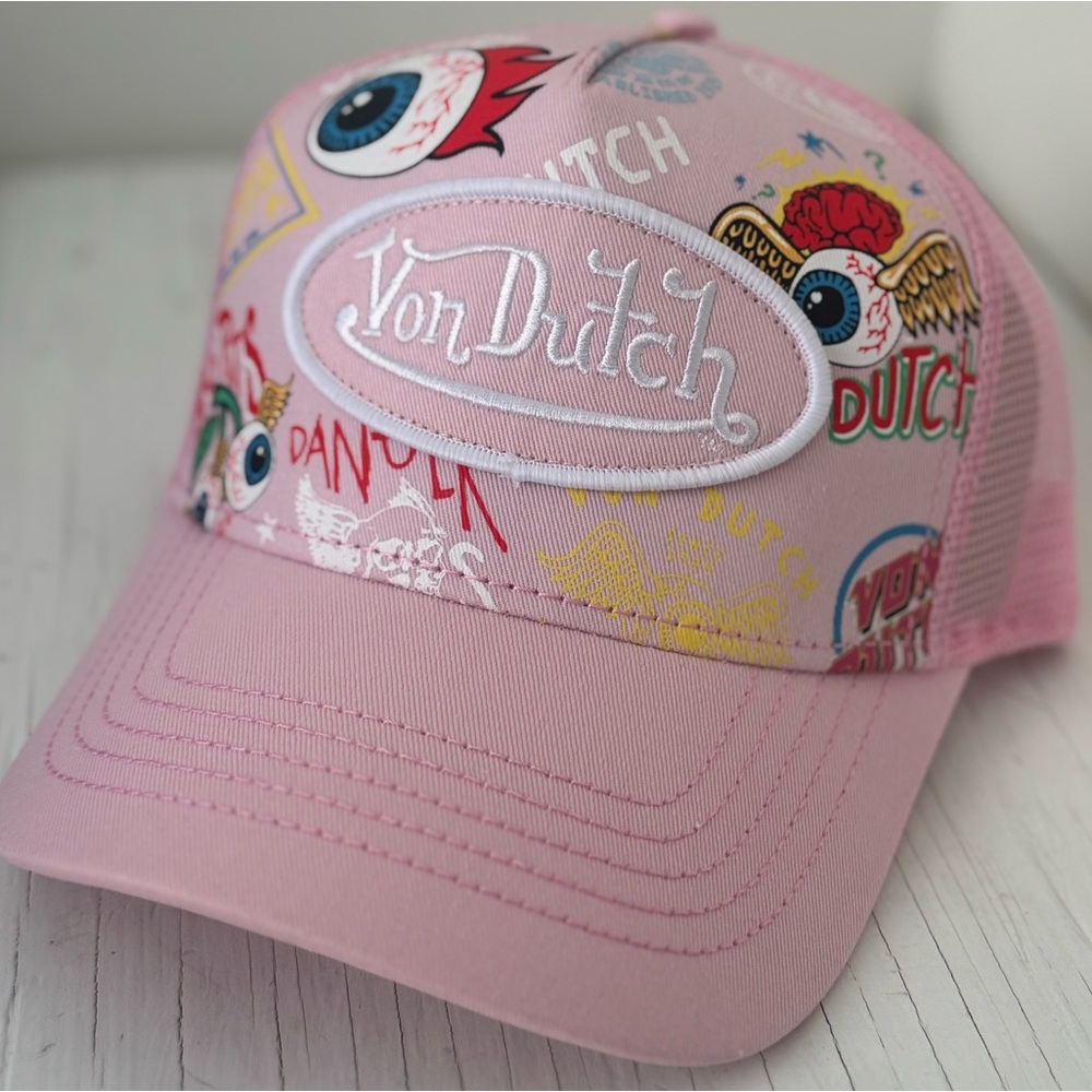 NWT Von Dutch Pink Jax All Over Print Classic Trucker Hat